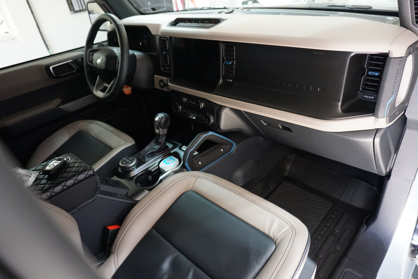THE INTERIOR DETAIL